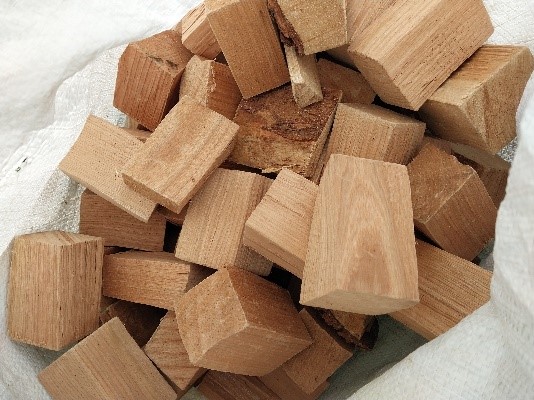 Apple smoking chunks, coalchar